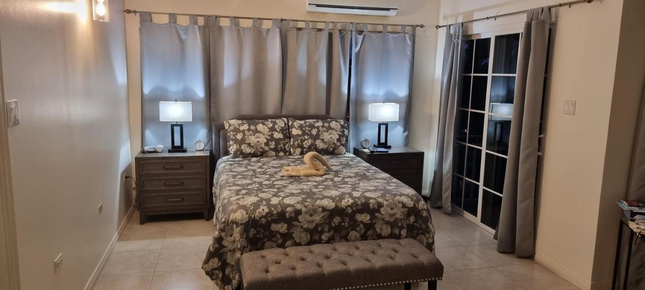 Komfort Getaway Villa At Countrymist Ocho Rios Exterior photo